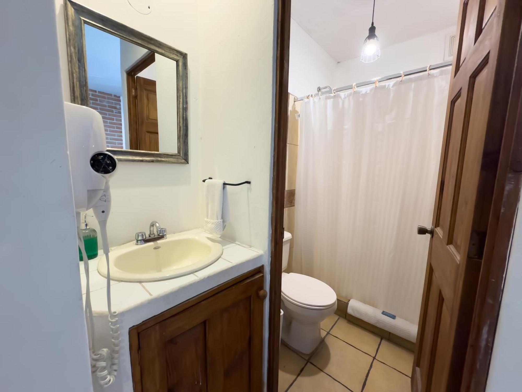 Hotel Cacique Real Антигуа-Гватемала Номер фото