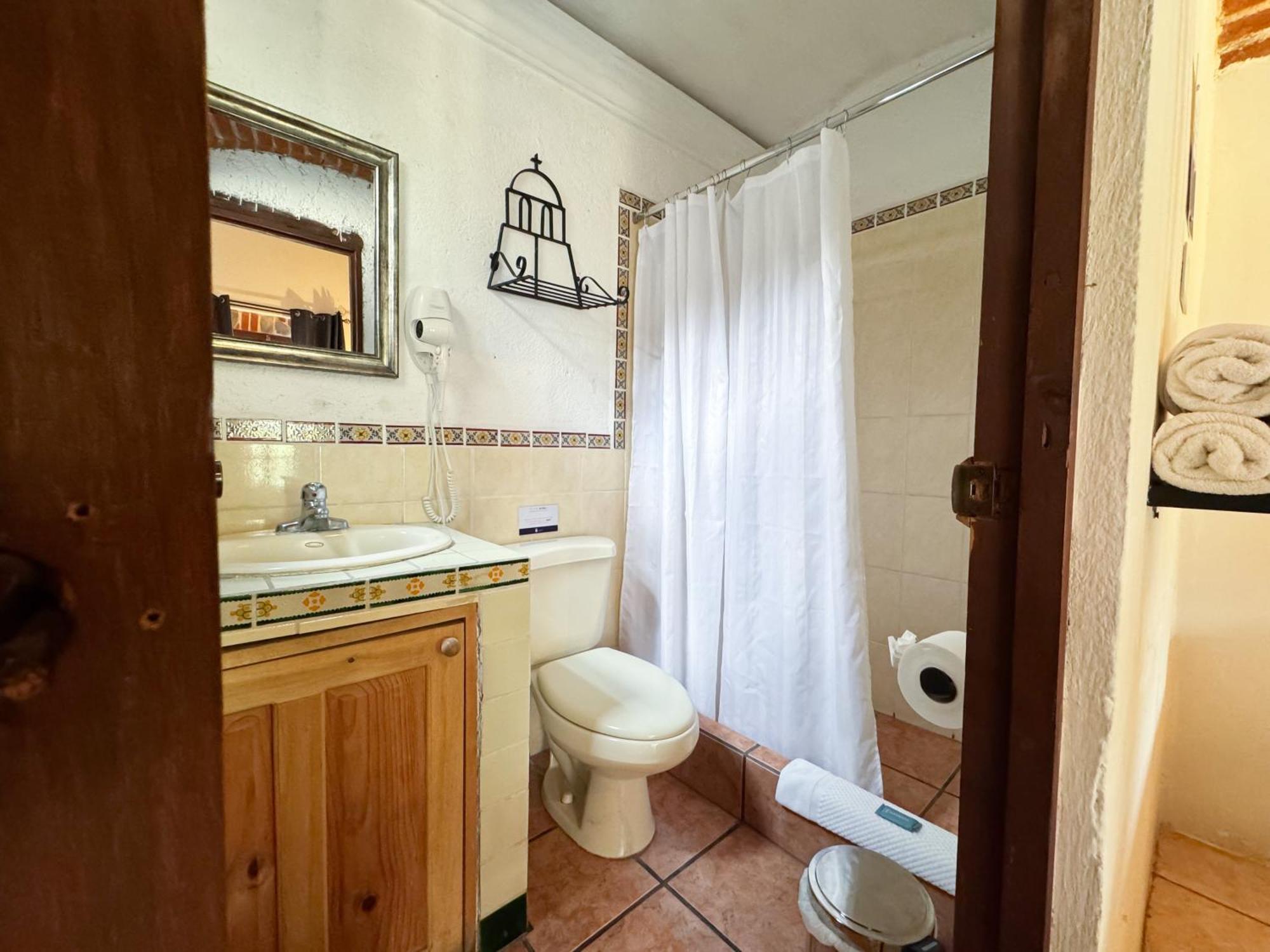 Hotel Cacique Real Антигуа-Гватемала Номер фото